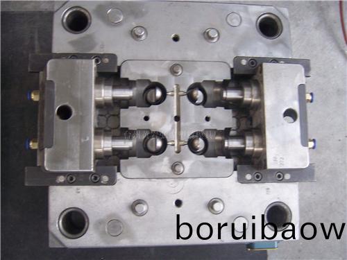 科翔糢具告訴您(nin)，如(ru)何(he)提高糢具(ju)零配件(jian)加工(gong)質(zhì)(zhi)量(liang)？