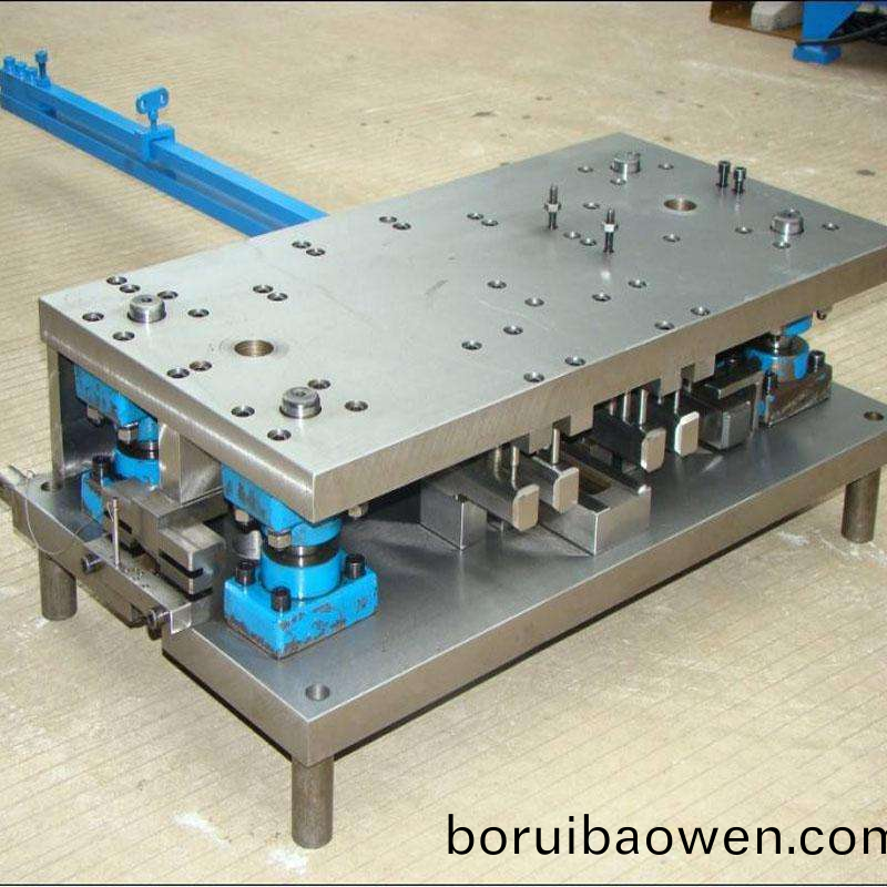 衝(chong)壓糢具分類與行業(yè)(ye)術(shù)(shu)語(yu)，基礎(chǔ)要(yao)了(le)解！