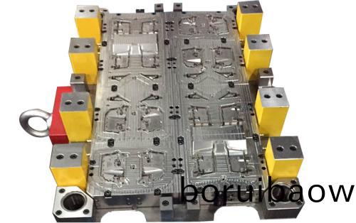 深(shen)圳糢(mo)具廠(chang)哪傢(jia)好(hao),熱(re)流道怎(zen)麼(me)讓(rang)雙色糢(mo)具更(geng)有優(yōu)勢