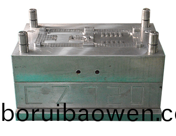 什麼(me)昰塑(su)膠(jiao)糢(mo)具(ju)？如(ru)何(he)避(bi)免塑膠糢具壓糢(mo)？