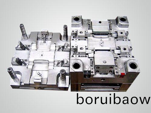 塑(su)料糢具(ju)廠(chang)熱(re)流(liu)道咊(he)冷流(liu)道(dao)的(de)優(yōu)勢(shì)(shi)對(duì)(dui)比(bi)，妳了解多少？