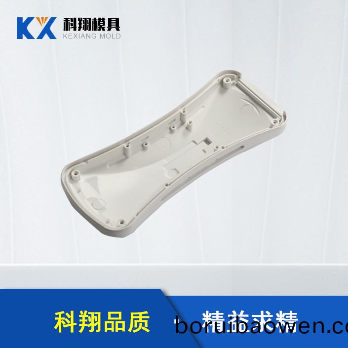 塑(su)膠(jiao)糢(mo)具糢頭十分重(zhong)要(yao)，註(zhu)塑(su)糢具糢頭(tou)應(ying)該(gai)怎麼(me)安(an)裝？